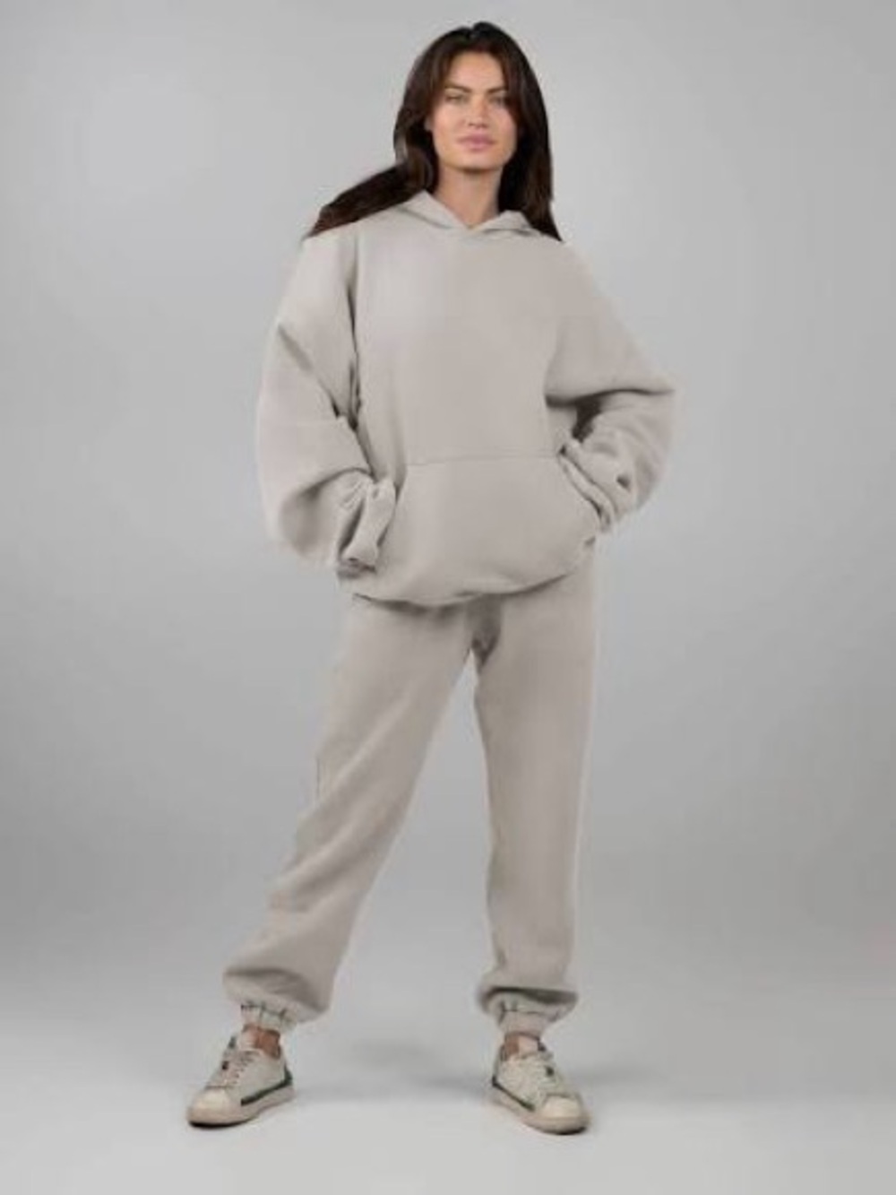 Relaxed Hooded Sweatshirt in Light Gray